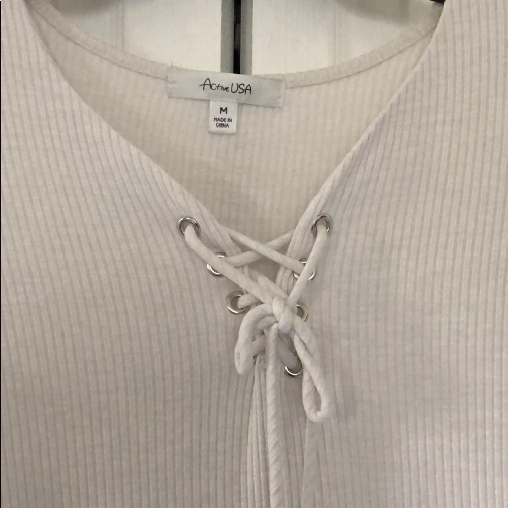 White blouse - Picture 3 of 3